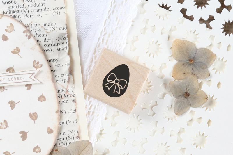 Rubber stamp - Egg with bow outline