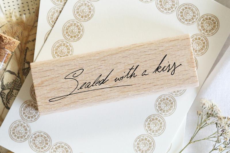 stempel_emadam_sealed with a kiss-01